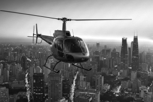 Helicóptero executivo em São Paulo simbolizando mobilidade premium com foco em sigilo